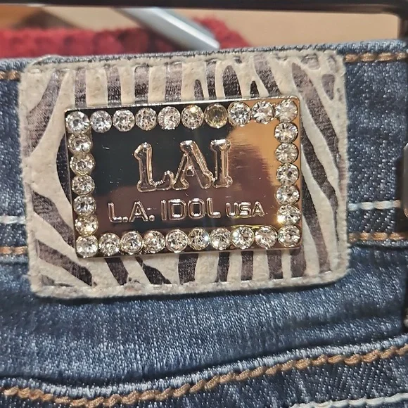 L.A. Idol Blue Denim Jeans with White Stitching Comes With A Cute Top - Picture 6 of 13